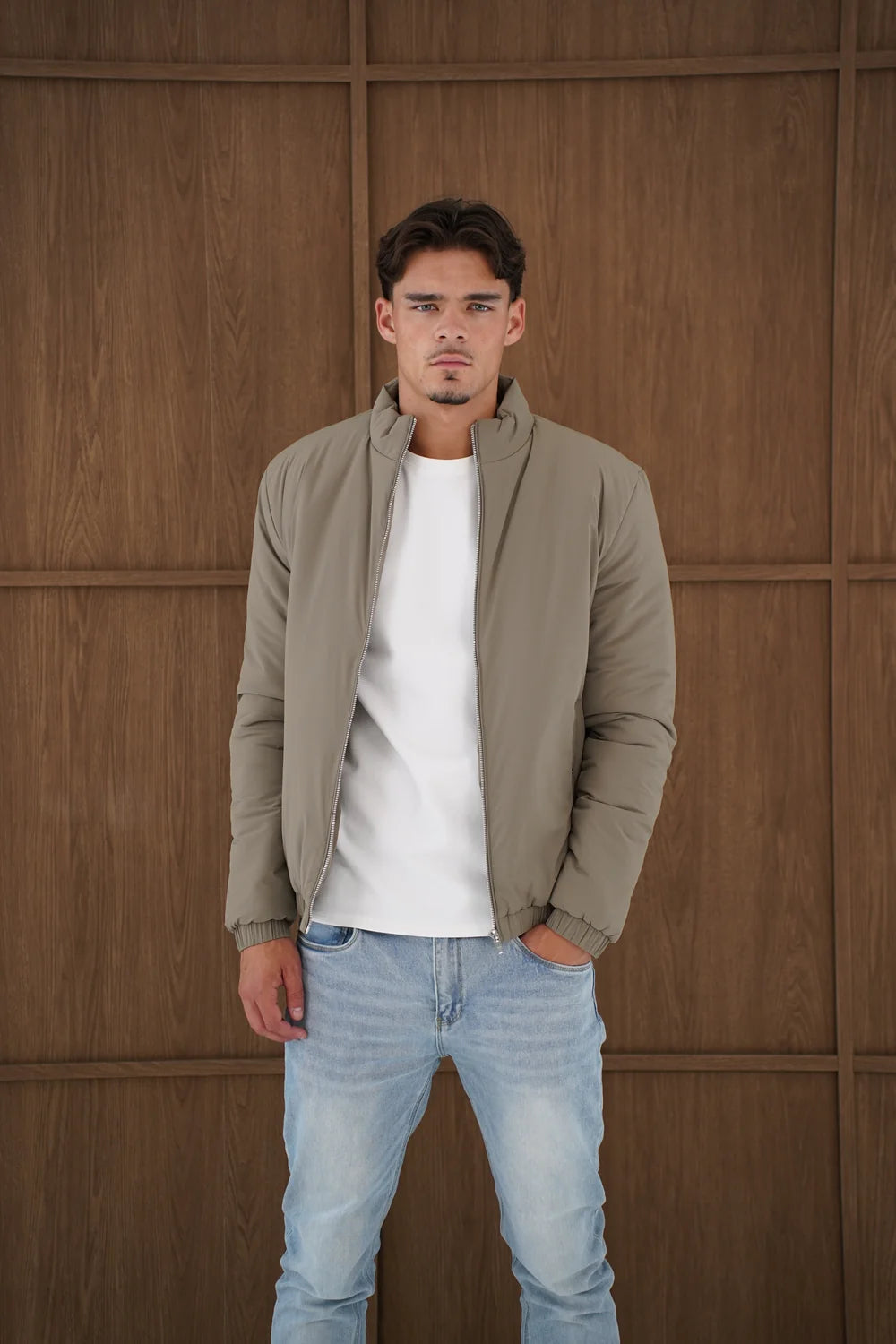 CAPO PADDED BOMBER JACKET

COLOUR OLIVE
